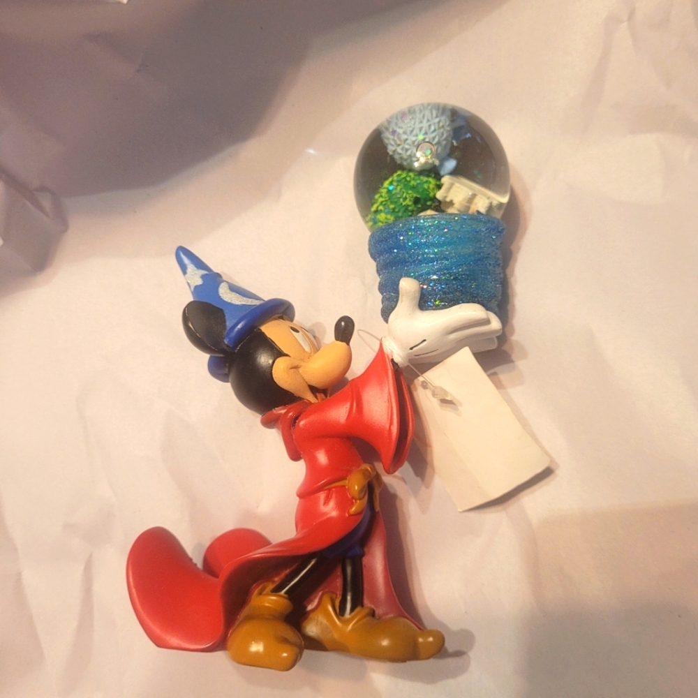 DISNEY Sorcerer Mickey WATERGLOBE